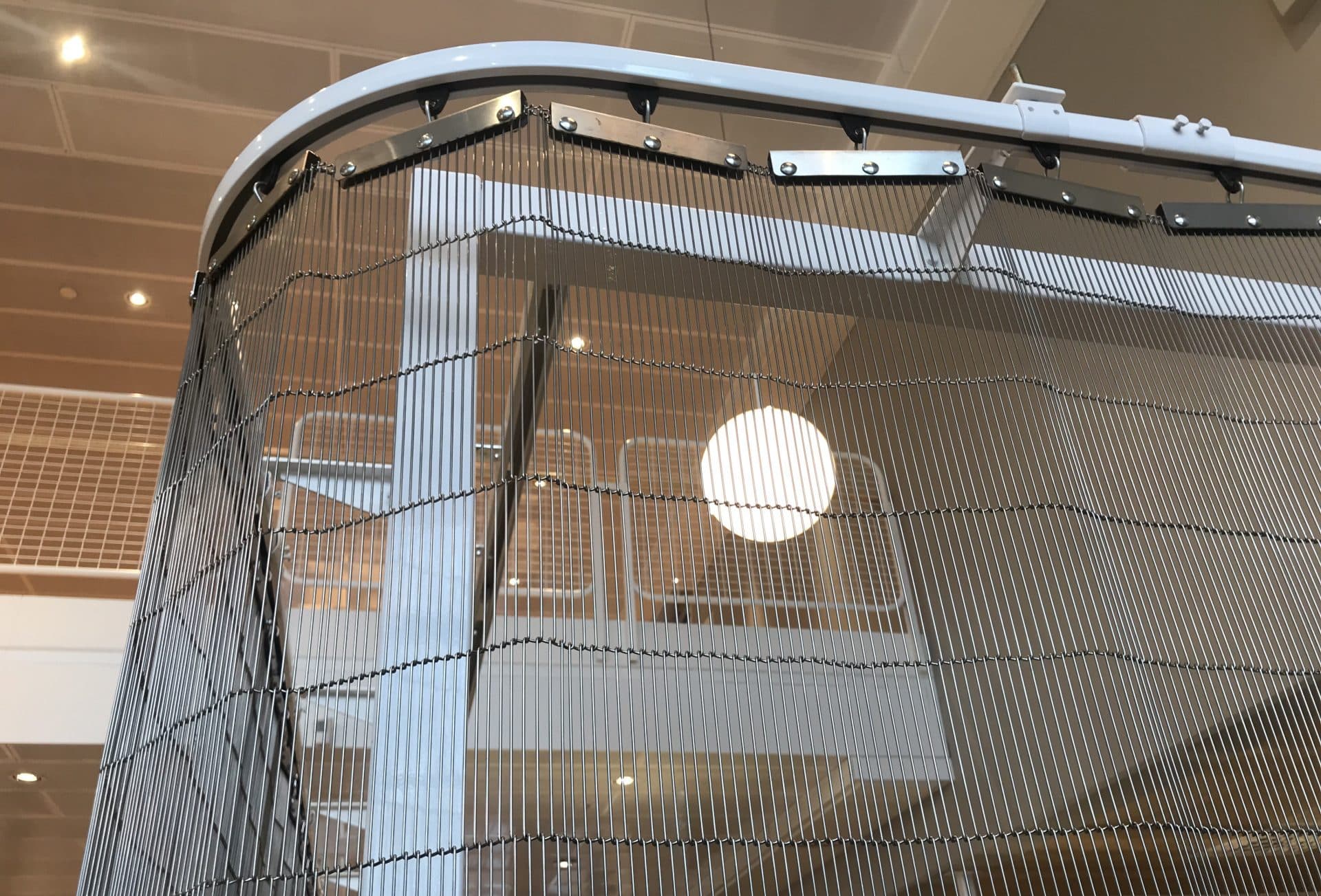 Takskena - för medeltunga metalldraperier