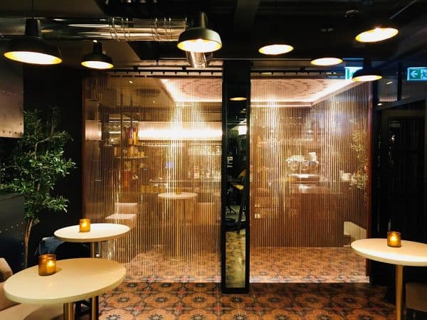 Olivia Eger, Restaurang