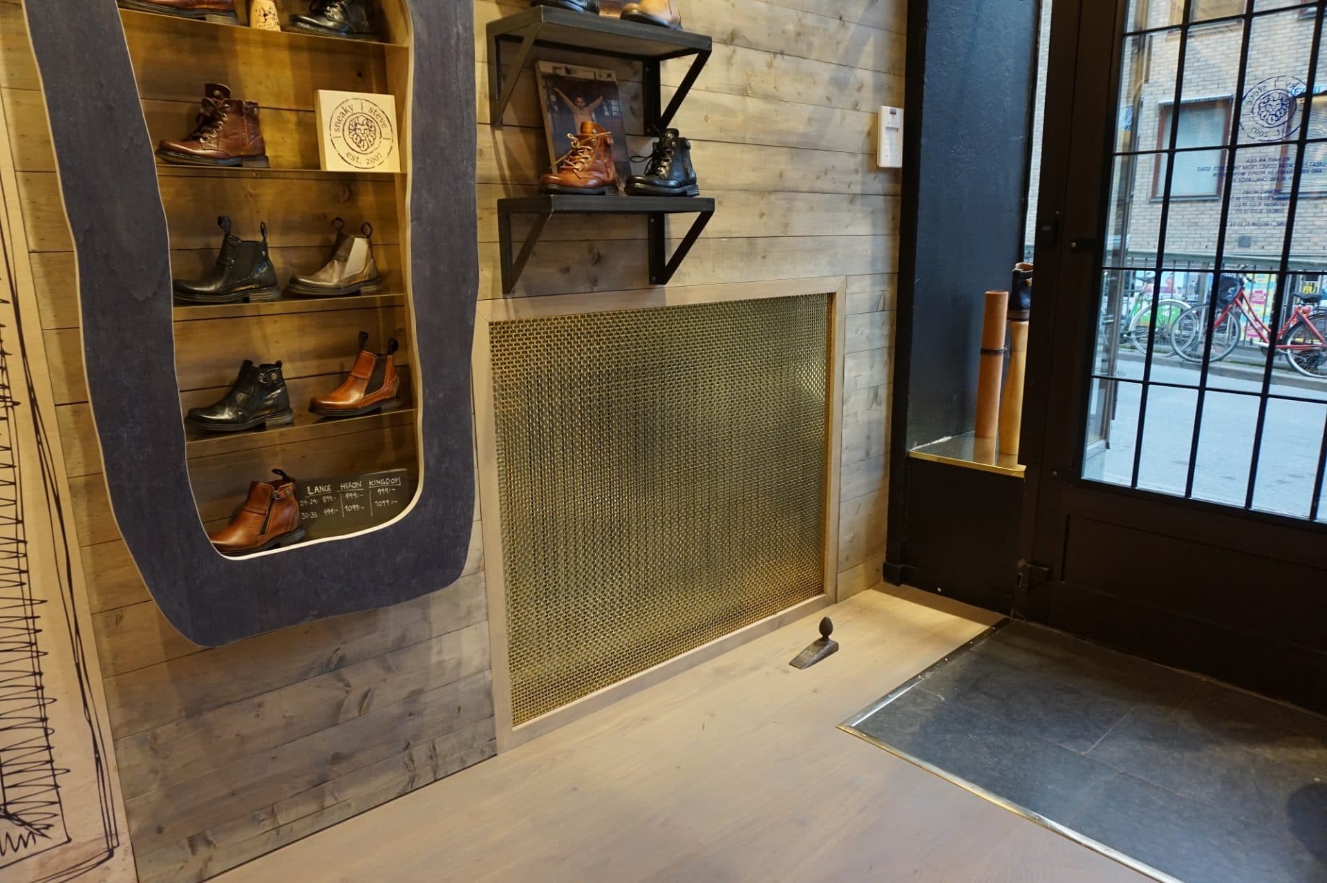 Pahlfer Inredning AB – Metal mesh H.101 Brass